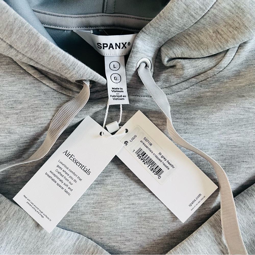 SPANX AirEssentials® Cropped Hoodie | Lit Grey Heather | Size Large - Picture 3 of 6